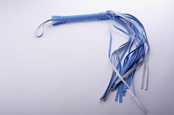 Плеть голубая гладкая из искусственной кожи