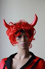 Кудрявый красный парик с рожками